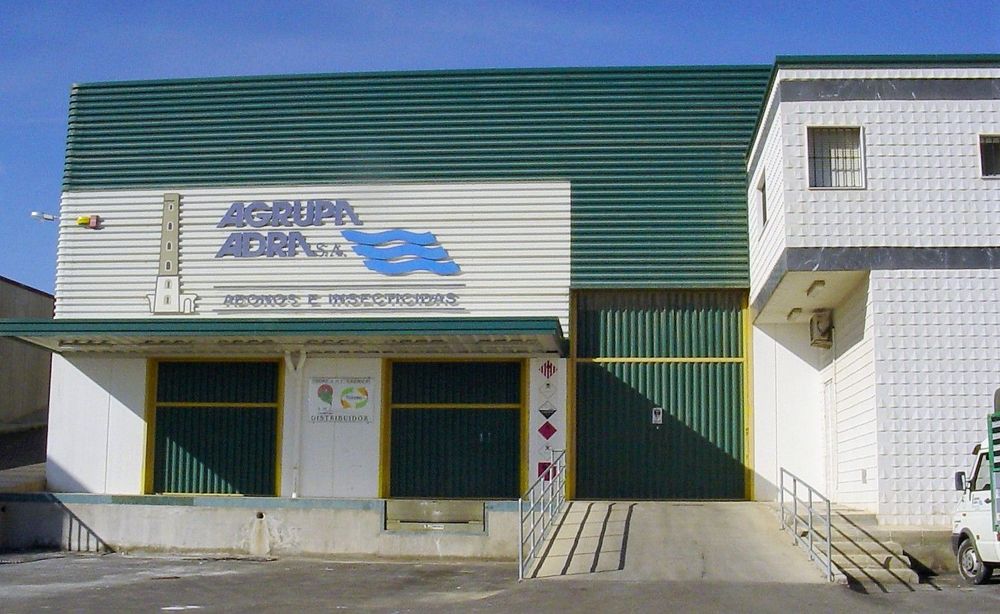 Fachada de Agrupaadra 2002