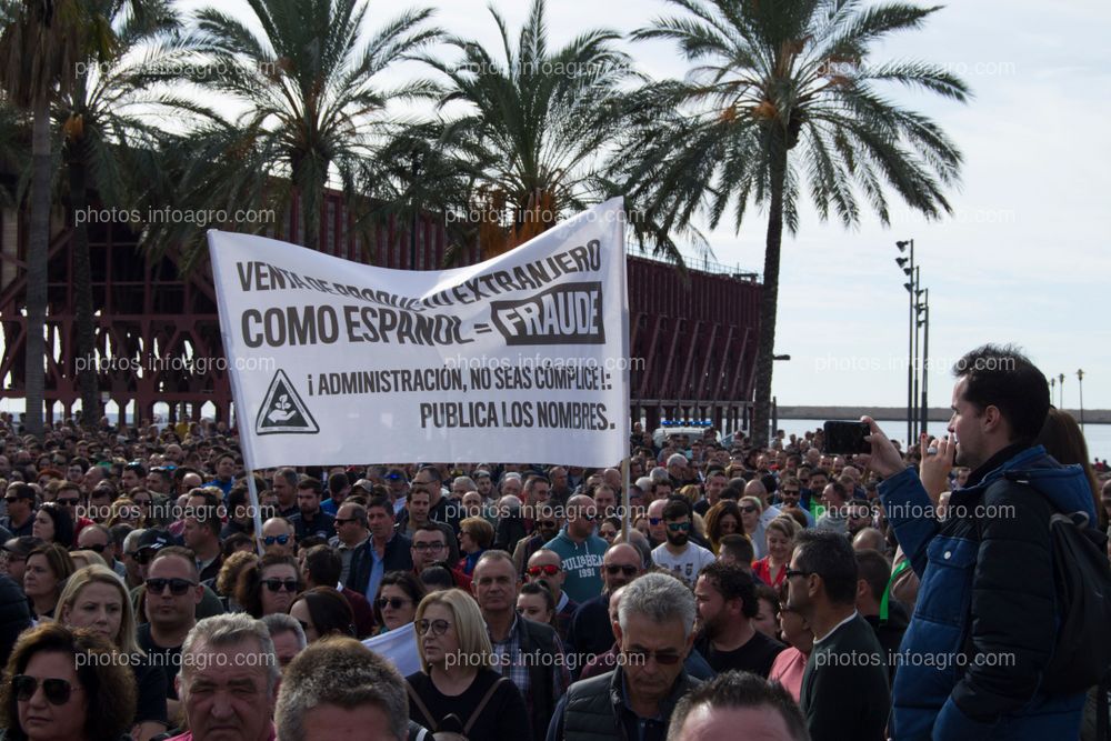 Pancarta con una de las reivindicaciones de los agricultores el 19N