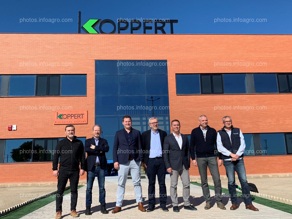 Foto de familia de la directiva de Koppert España