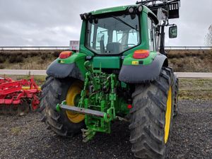 tractor John Deere 6620 con pala Mx 120