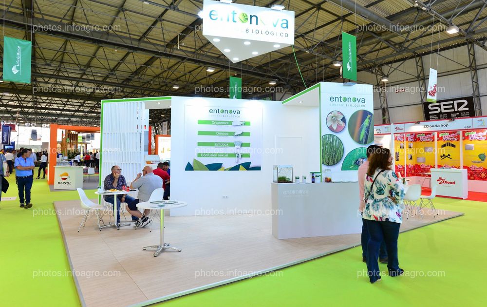 Entonova, Sur Seeds y Zenagro - Stand Infoagro Exhibition