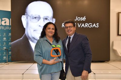 D. José Rivas Vargas, en reconocimiento a su contribución a la historia de la comercialización de frutas y hortalizas.