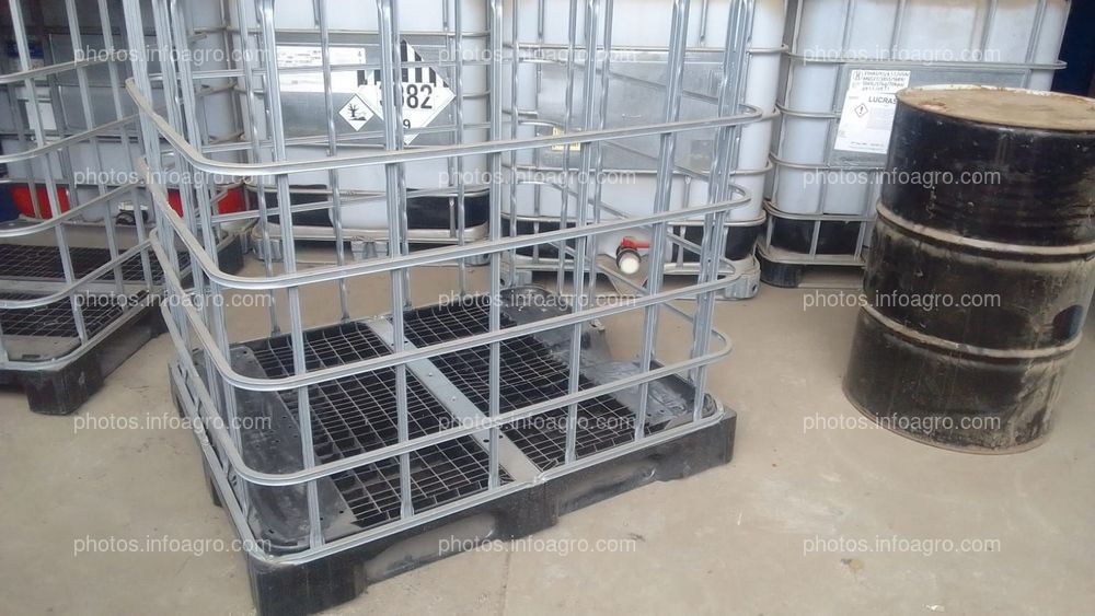 TANQUES IBC BASE PLASTICO