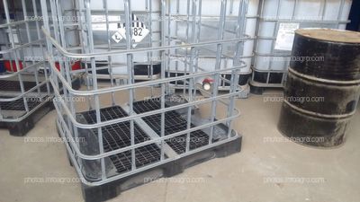 TANQUES IBC BASE PLASTICO