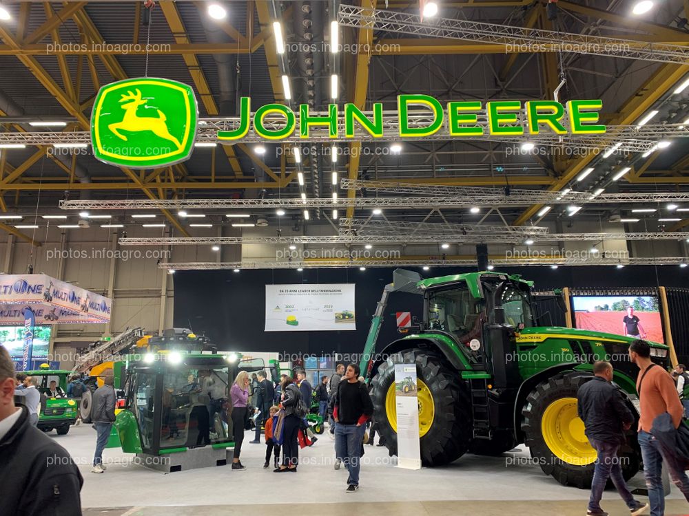 Stand de John Deere en EIMA 2022