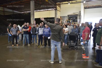 Guiados por un técnico de Yara.