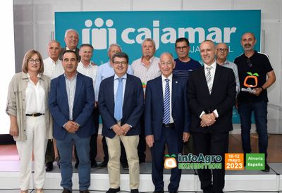 Ceremonia de reconocimiento a los pioneros de la comercialización de insumos agrícolas en Almería