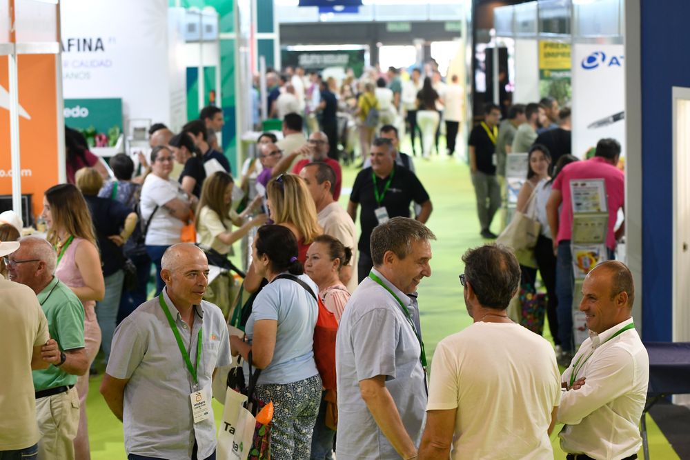 Visitantes profesionales, conociendo, de primera mano, los productos y servicios de las empresas expositoras en Infoagro Exhibition 2025