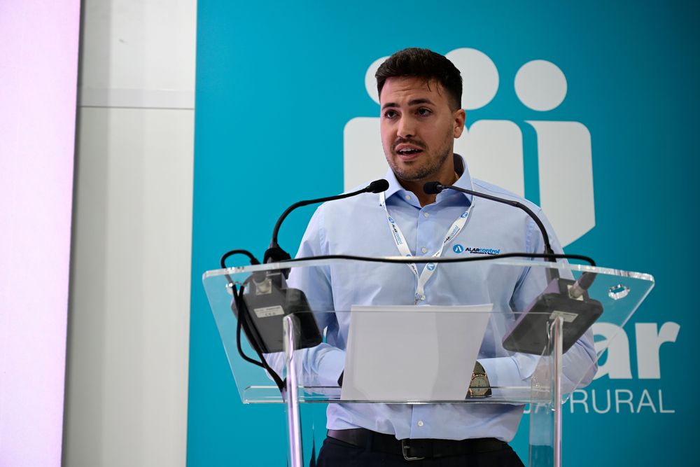 Discurso de Saúl Martínez, director comercial de Alarcontrol, tras recoger el Premio Eficiencia en el Uso del Agua IE2025