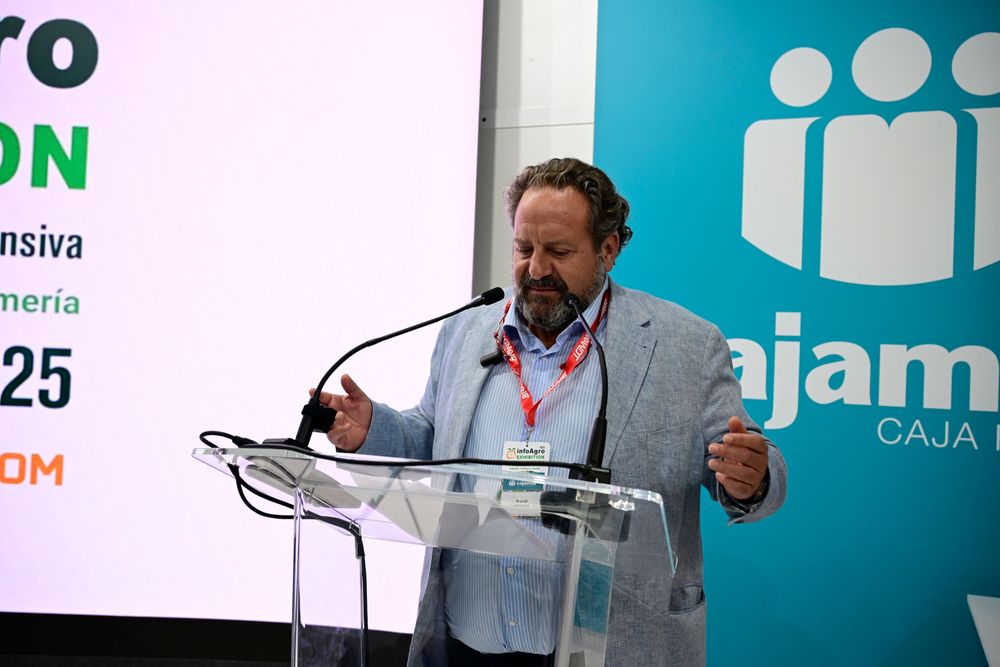 Manuel González, director general de Brandt Europe, durante su discurso tras recoger el Premios Nutrición Vegetal IE2025