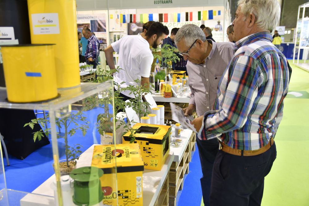 Visitantes profesionales se informan sobre productos de polinización y control biológico en Infoagro Exhibition 2019