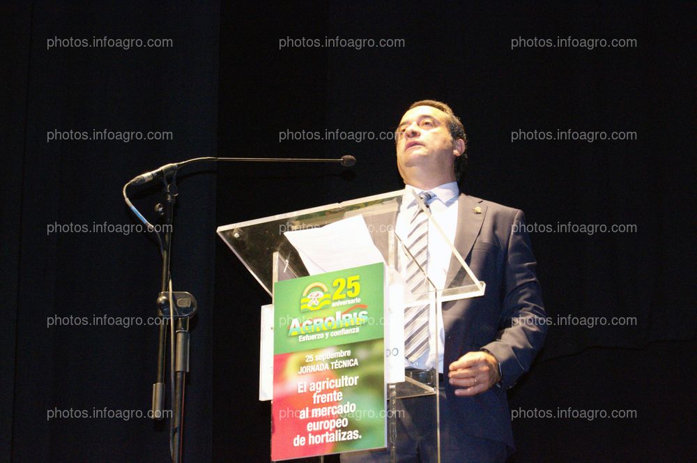 Javier Díaz Sánchez, director de Agroiris, en su discurso de celebración del 25 Aniversario de la empresa.