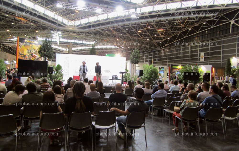 Una de las conferencias ofrecidas durante la celebración de Iberflora 2019